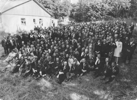 1970 год, встреча однополчан в Белоруссии. И. Я. Ахтамов — в первом ряду, пятый справа