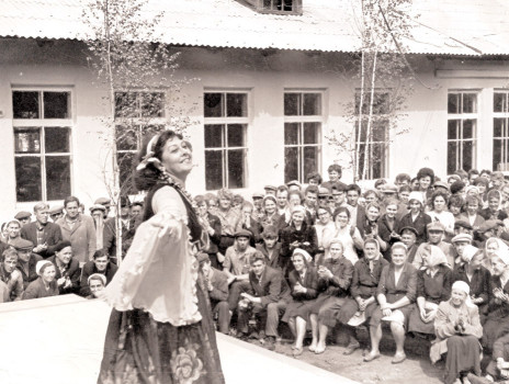 Ляля Черная на концерте
