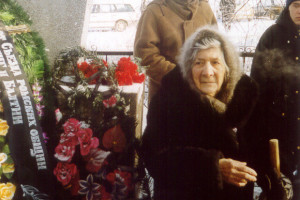 Памятник жертвам нацизма в деревне Александровка, Смоленская область, 2003 г.