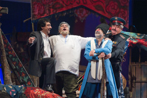 Олег Хабалов — крайний справа